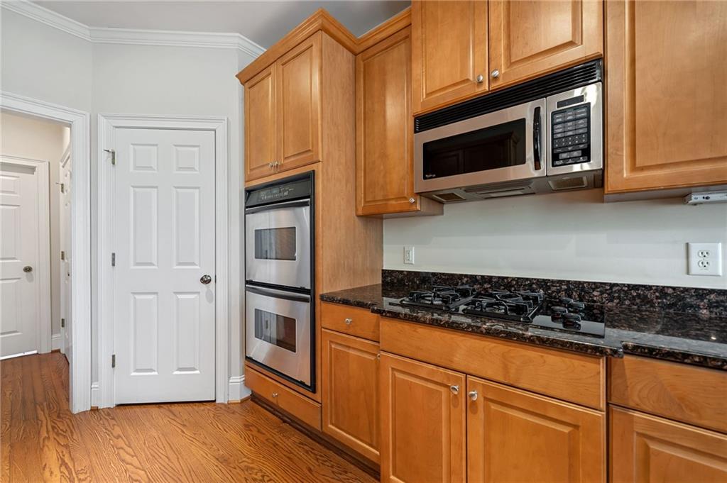 2121 Whitekirk Street NW