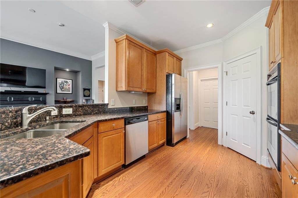 2121 Whitekirk Street NW