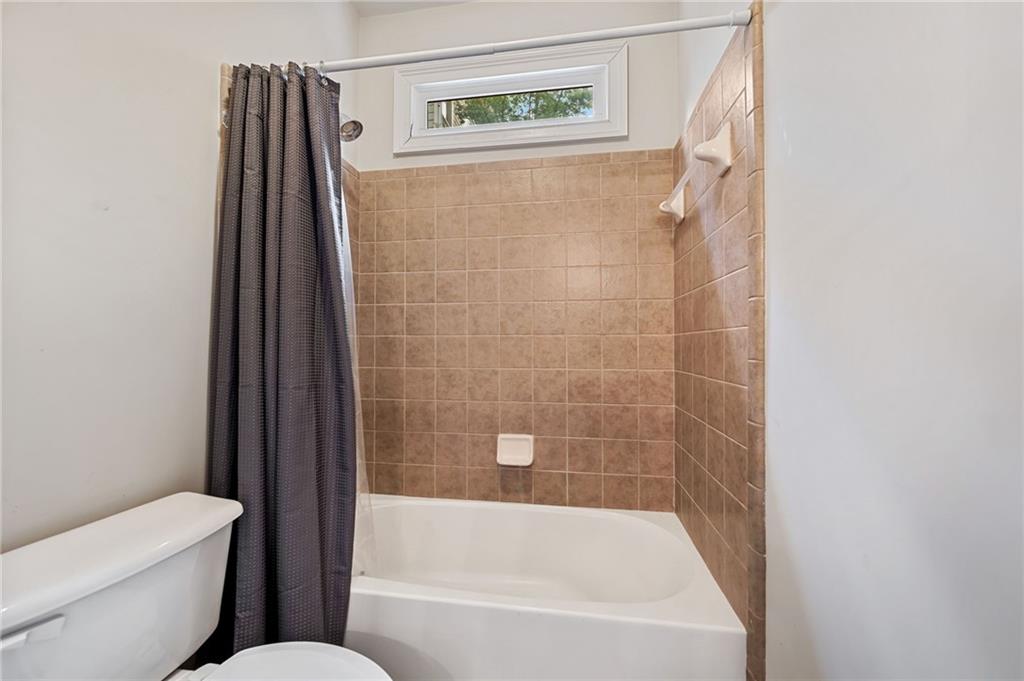 2121 Whitekirk Street NW