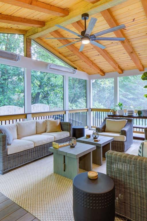 1043 Elizabeth Court NE