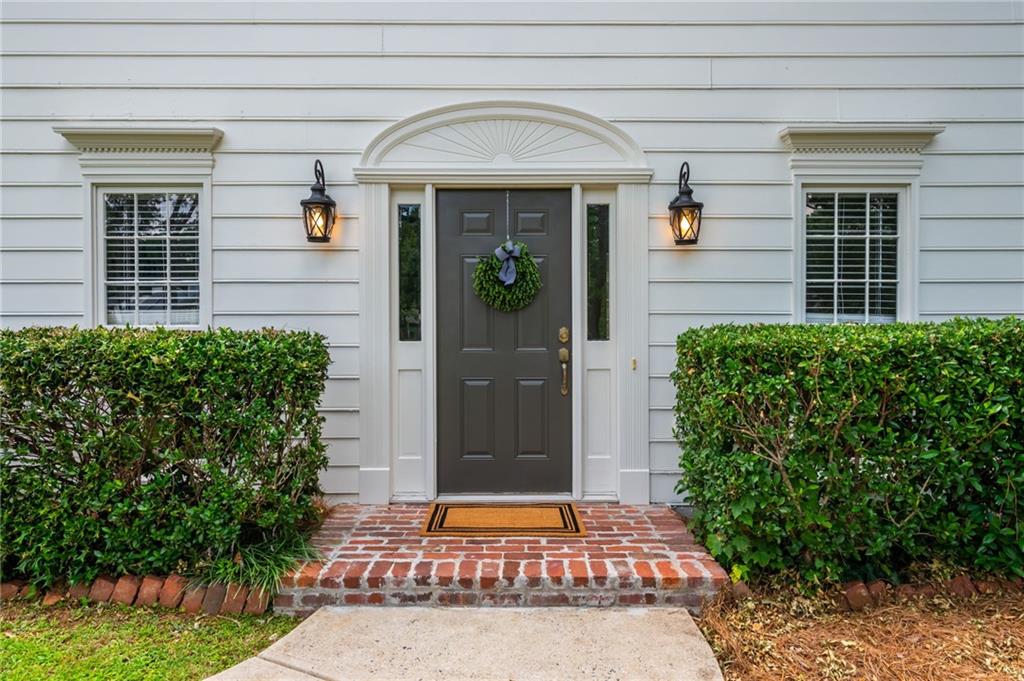 1024 Greyfield Drive SE