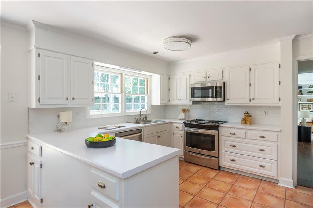 1024 Greyfield Drive SE