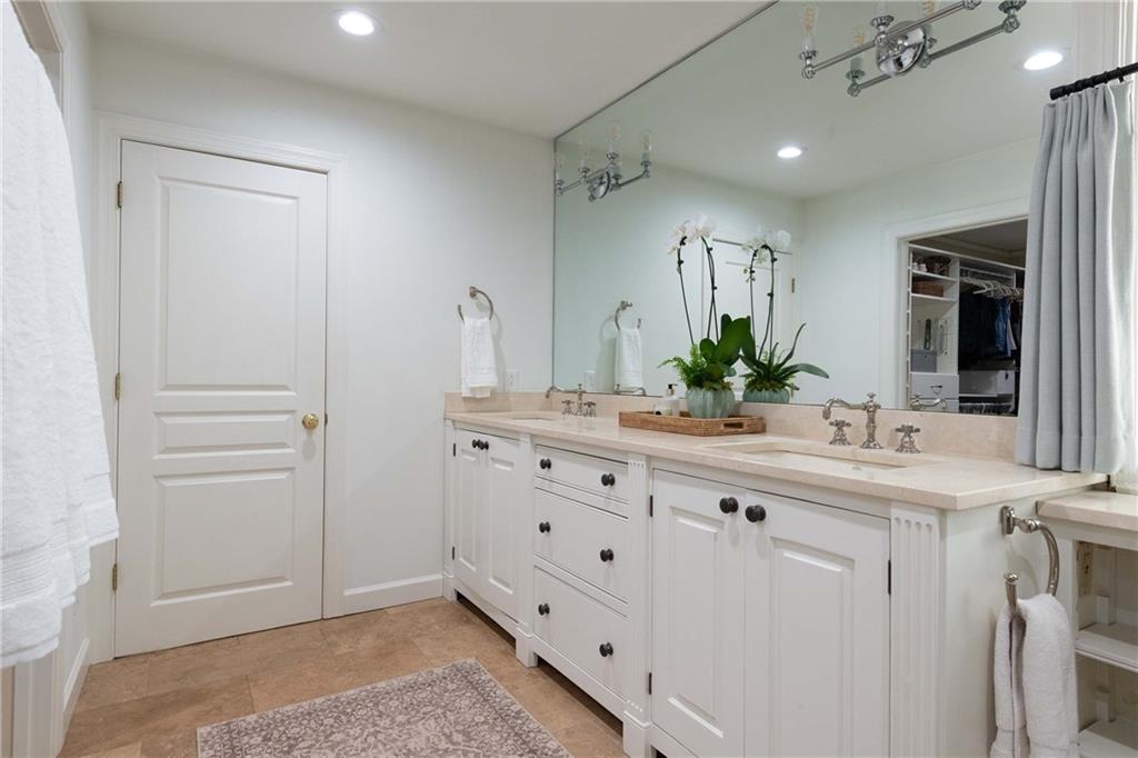 3540 Cochise Drive SE