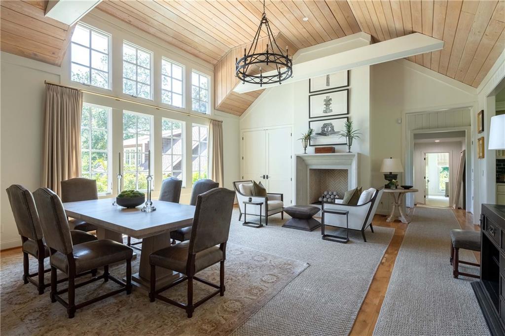 3540 Cochise Drive SE