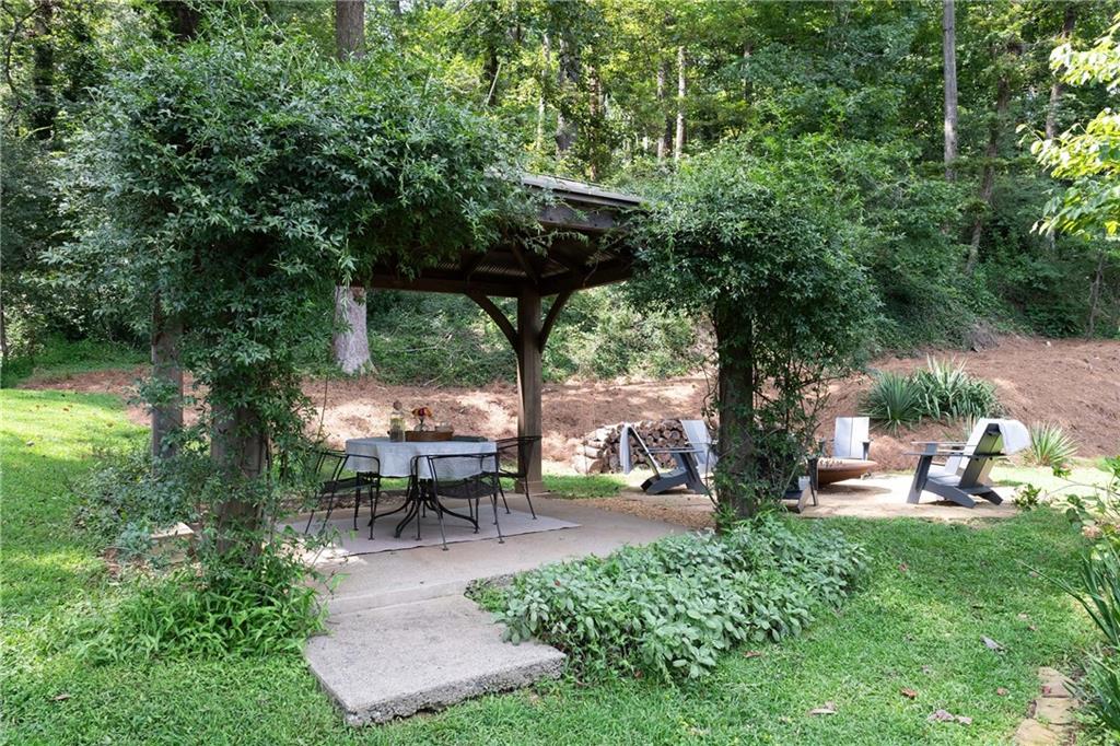 3540 Cochise Drive SE