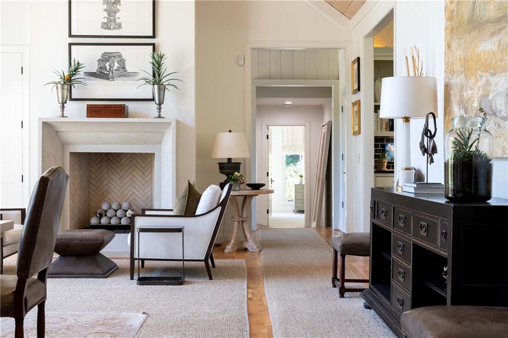 3540 Cochise Drive SE