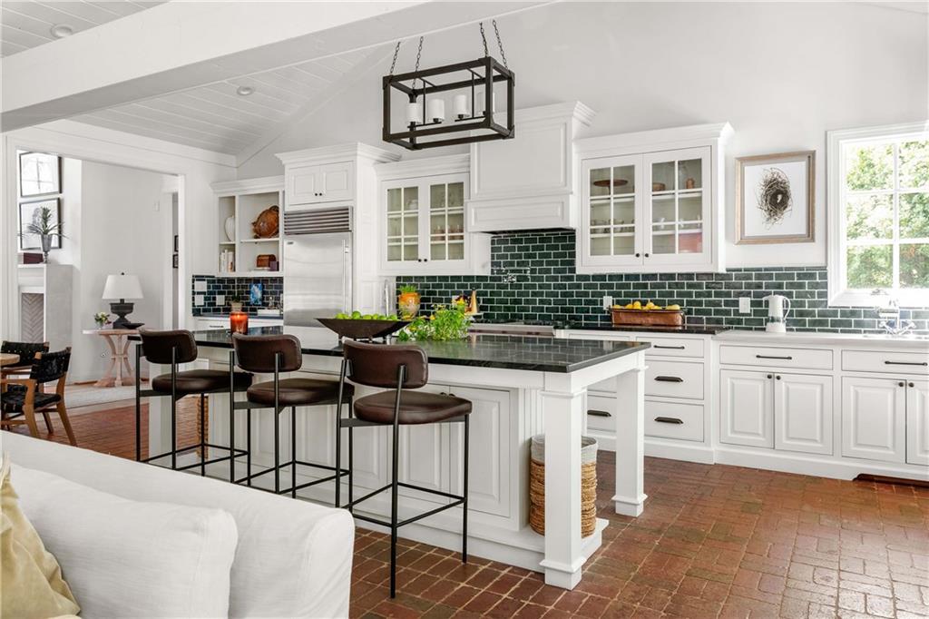 3540 Cochise Drive SE