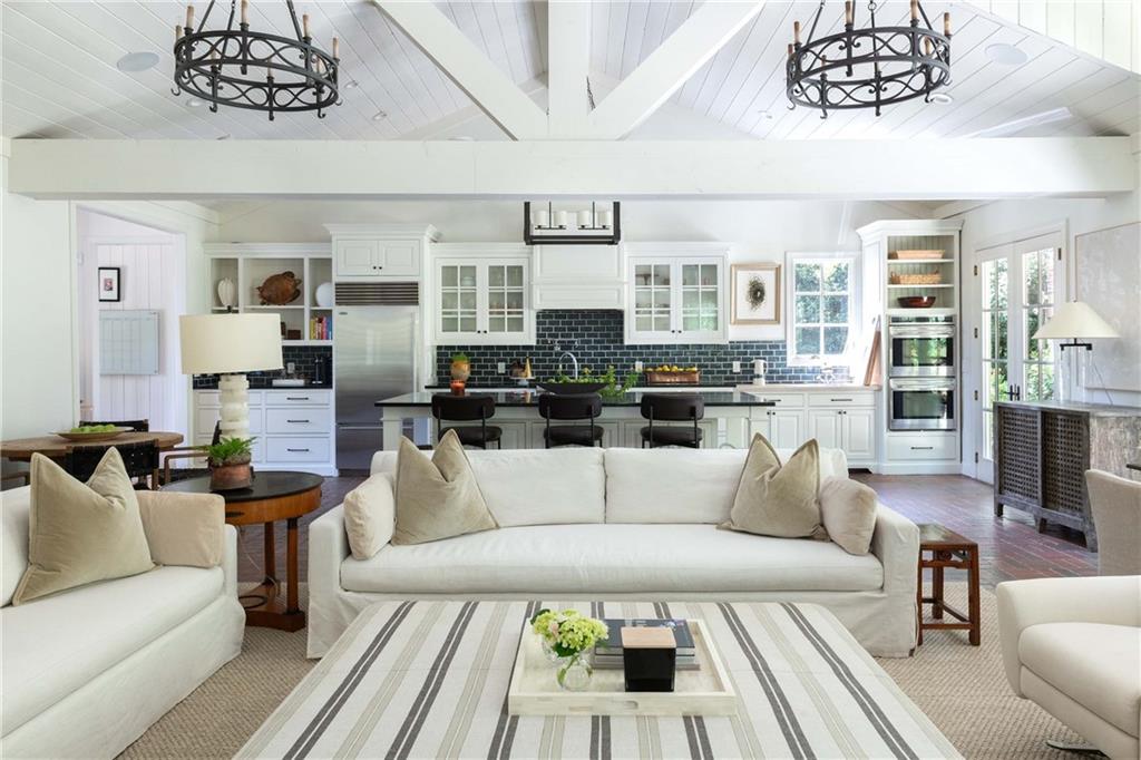 3540 Cochise Drive SE