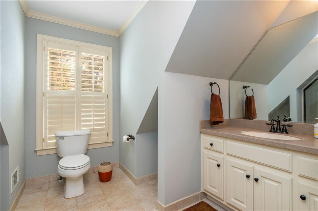 4150 Chimney Heights NE