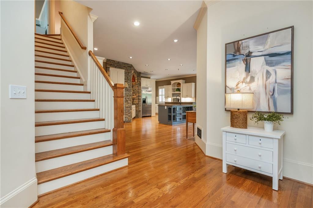 4150 Chimney Heights NE