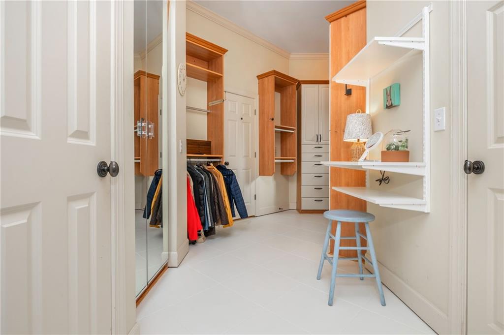 4150 Chimney Heights NE