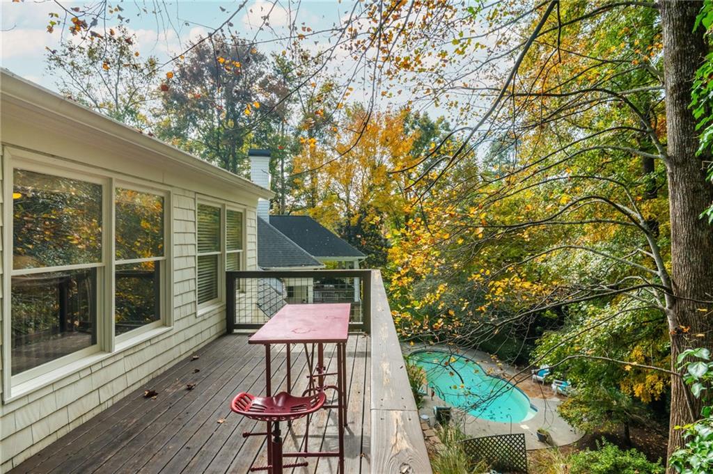 4150 Chimney Heights NE