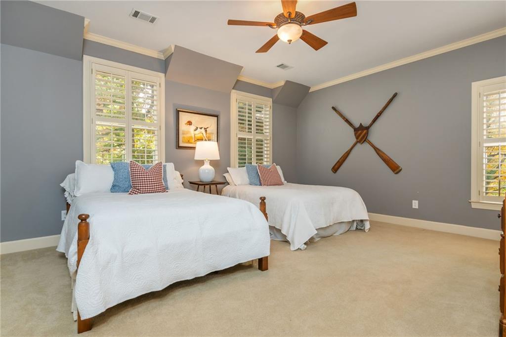 4150 Chimney Heights NE