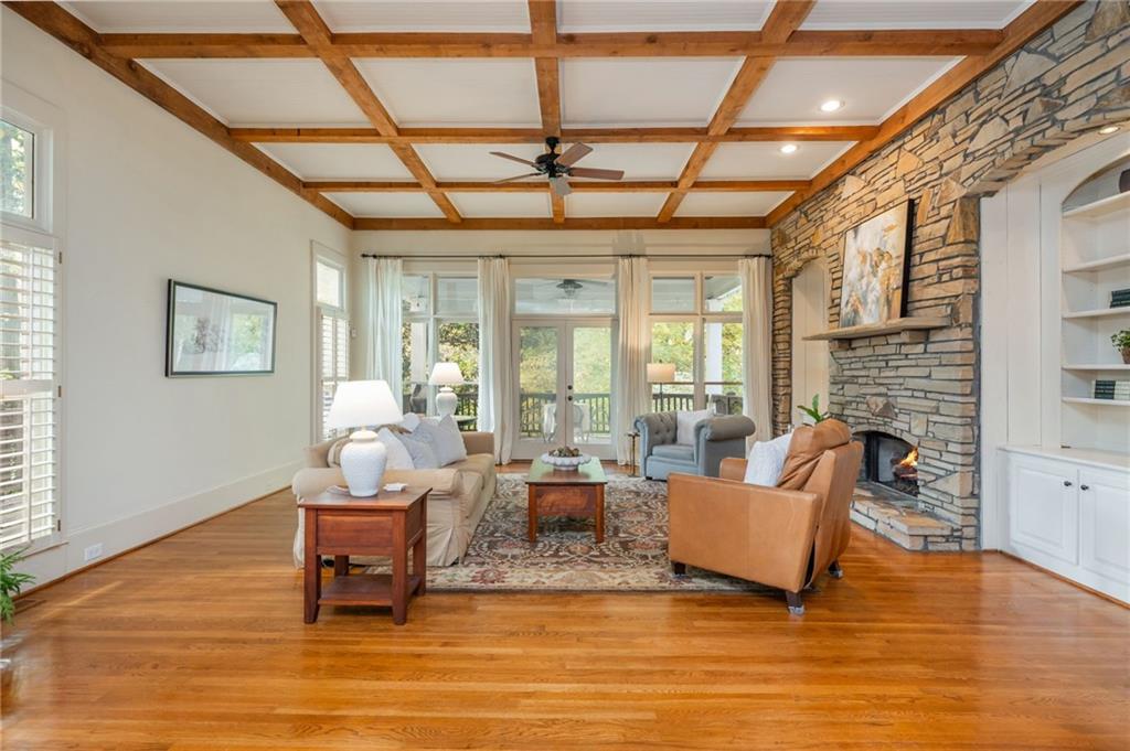 4150 Chimney Heights NE