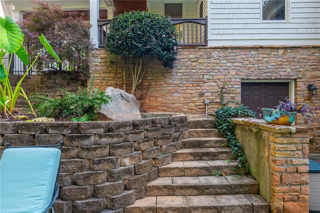 4150 Chimney Heights NE