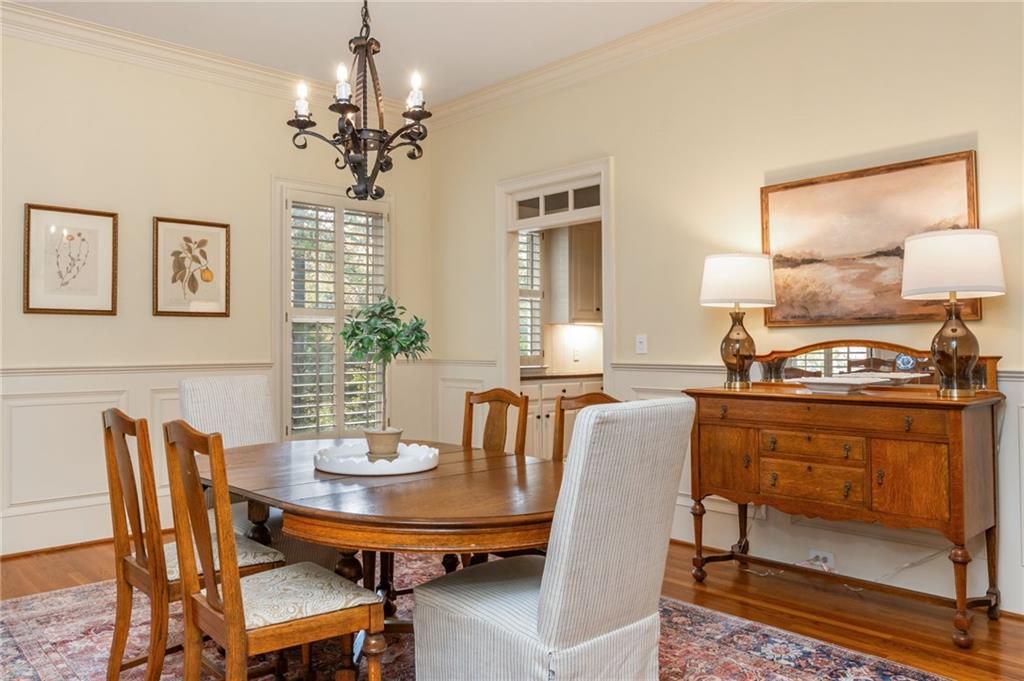 4150 Chimney Heights NE