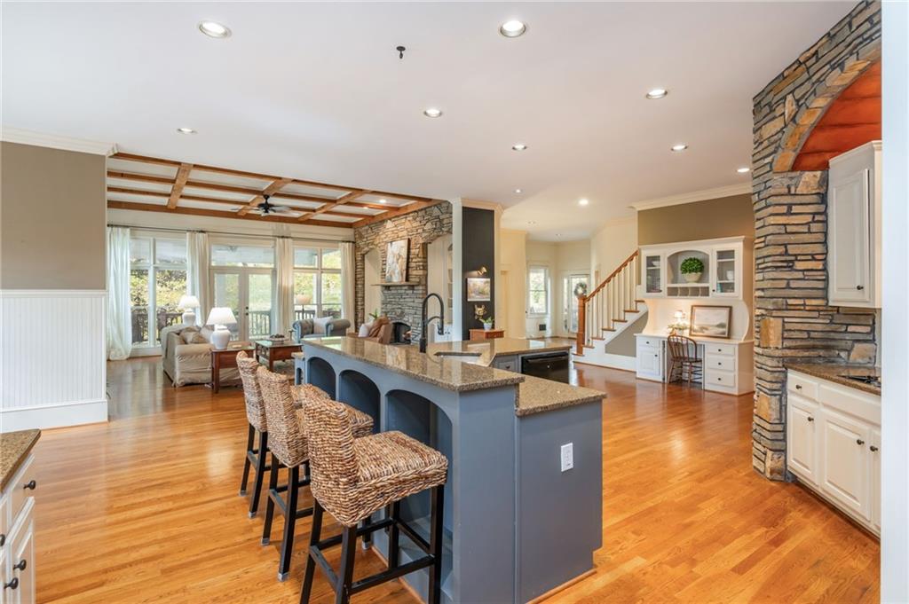 4150 Chimney Heights NE