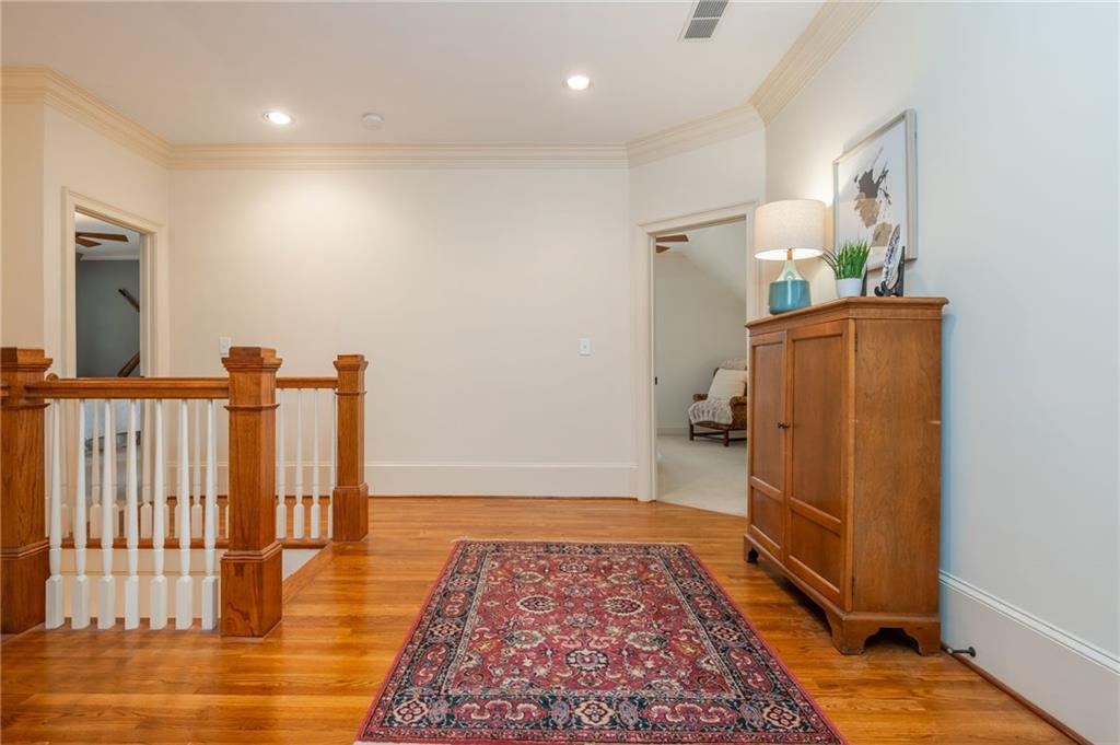 4150 Chimney Heights NE