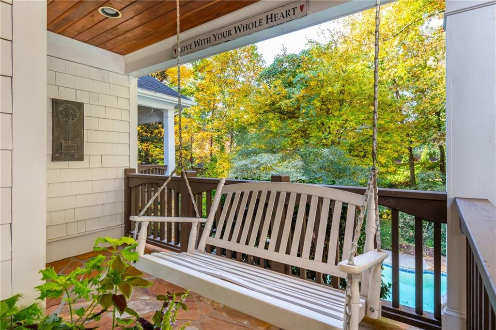 4150 Chimney Heights NE