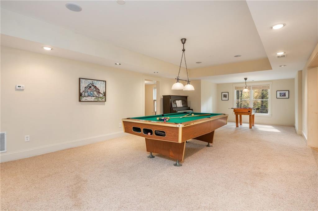 4150 Chimney Heights NE