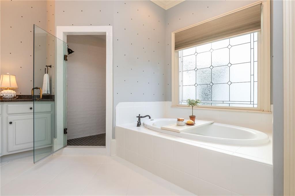 4150 Chimney Heights NE