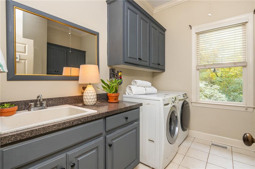 4150 Chimney Heights NE