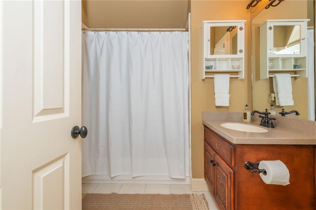 4150 Chimney Heights NE