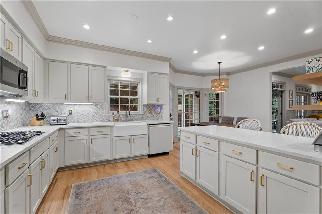 2115 Azalea Drive