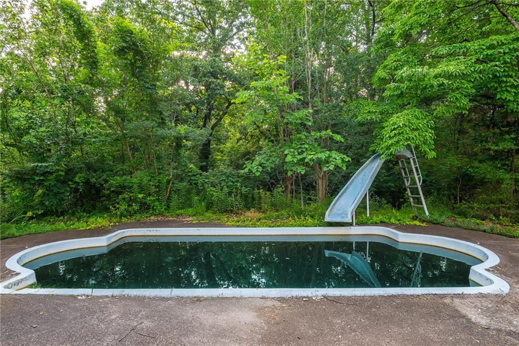 2101 Groover Road