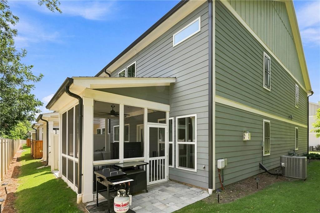 604 Spadina Road