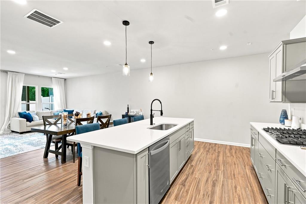 604 Spadina Road