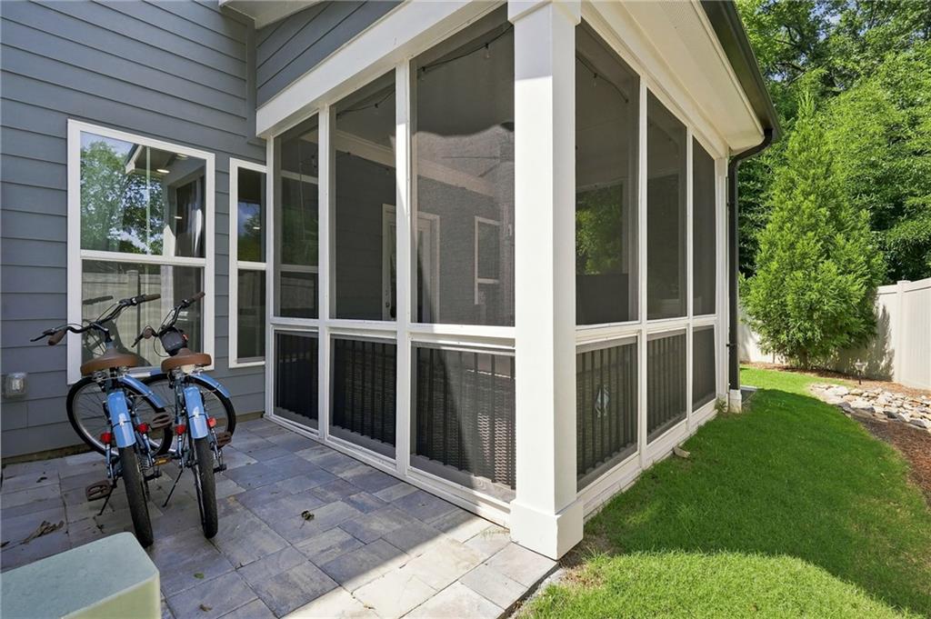 604 Spadina Road