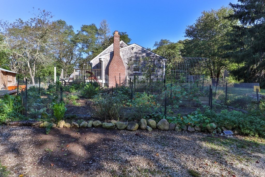 33 Jones Ln