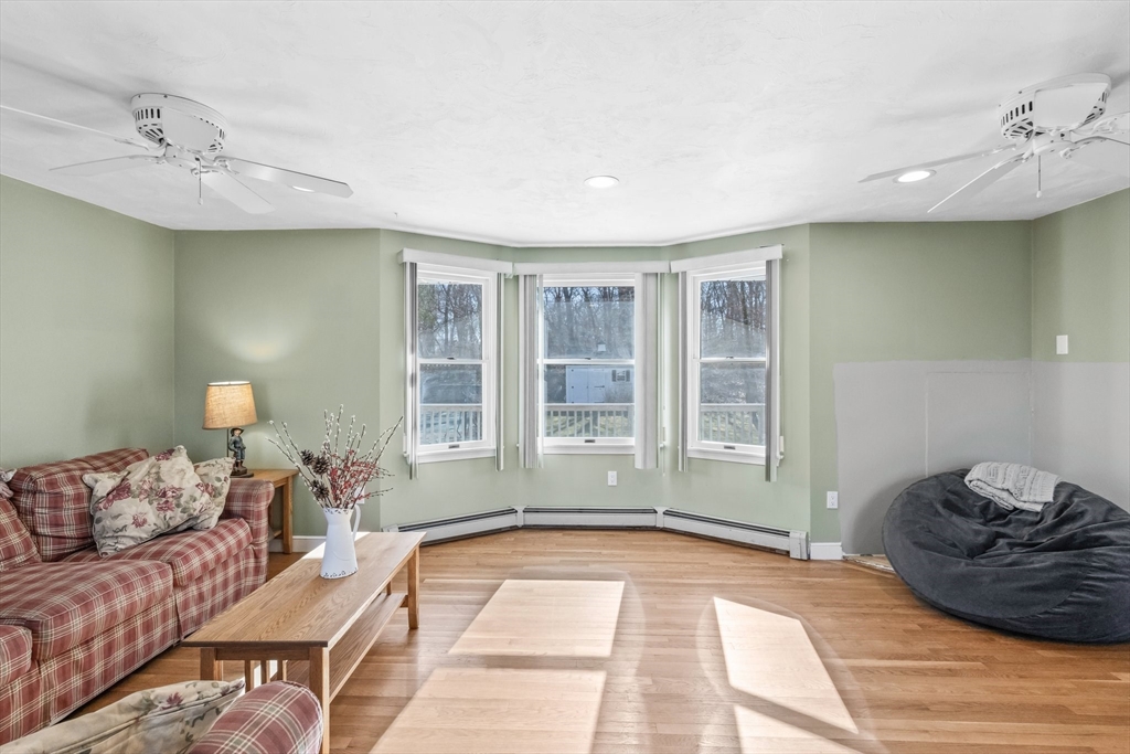32 Clark Rd