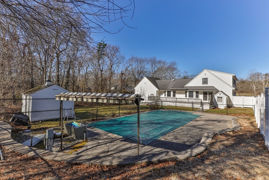 32 Clark Rd