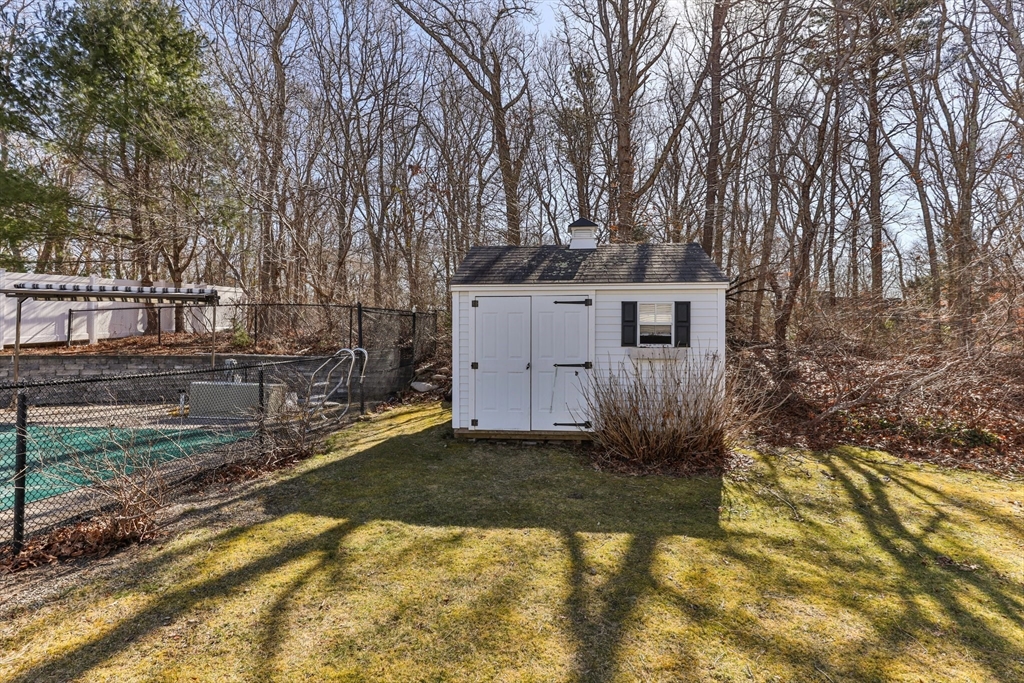 32 Clark Rd