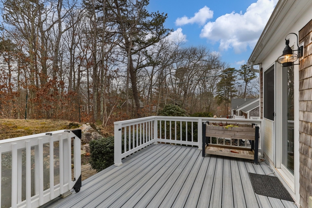 17 Bent Bluff Ln