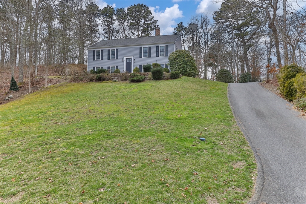 17 Bent Bluff Ln
