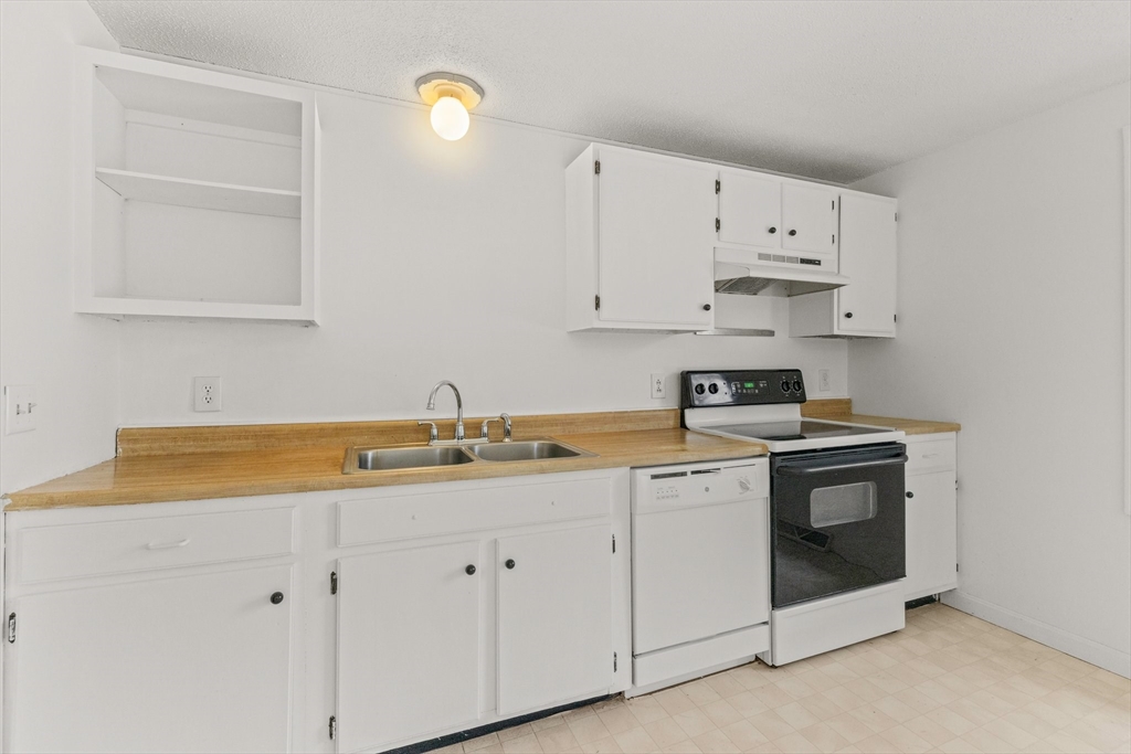37 Willington Ave