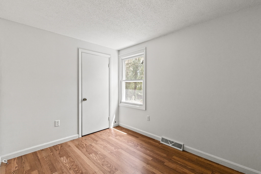 37 Willington Ave