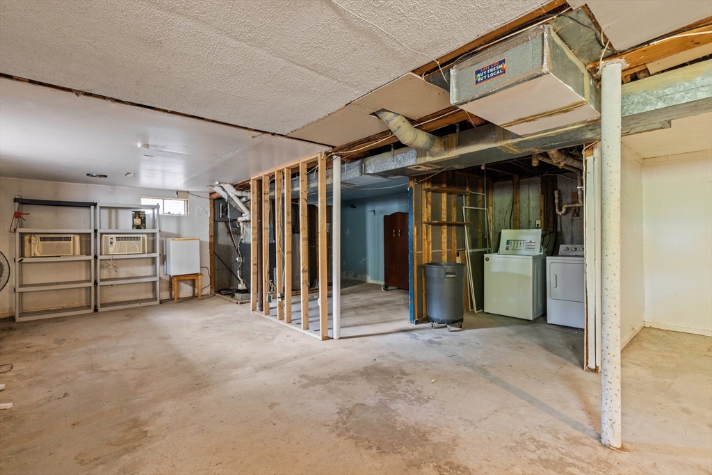 37 Willington Ave