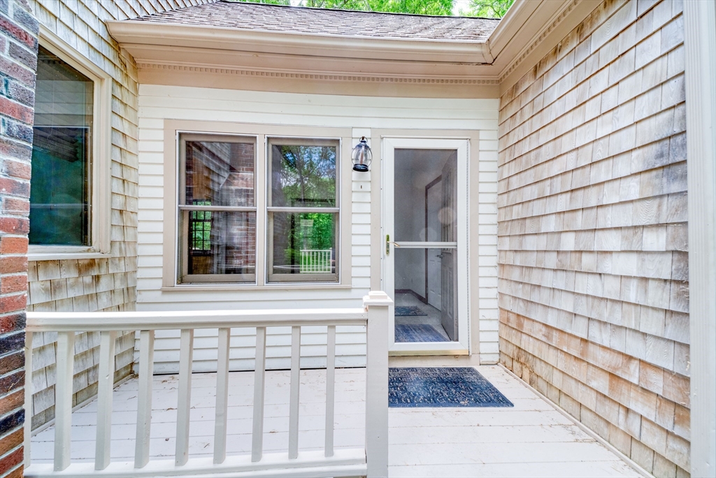 10 Little Acorn Ln