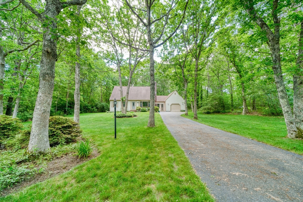 10 Little Acorn Ln