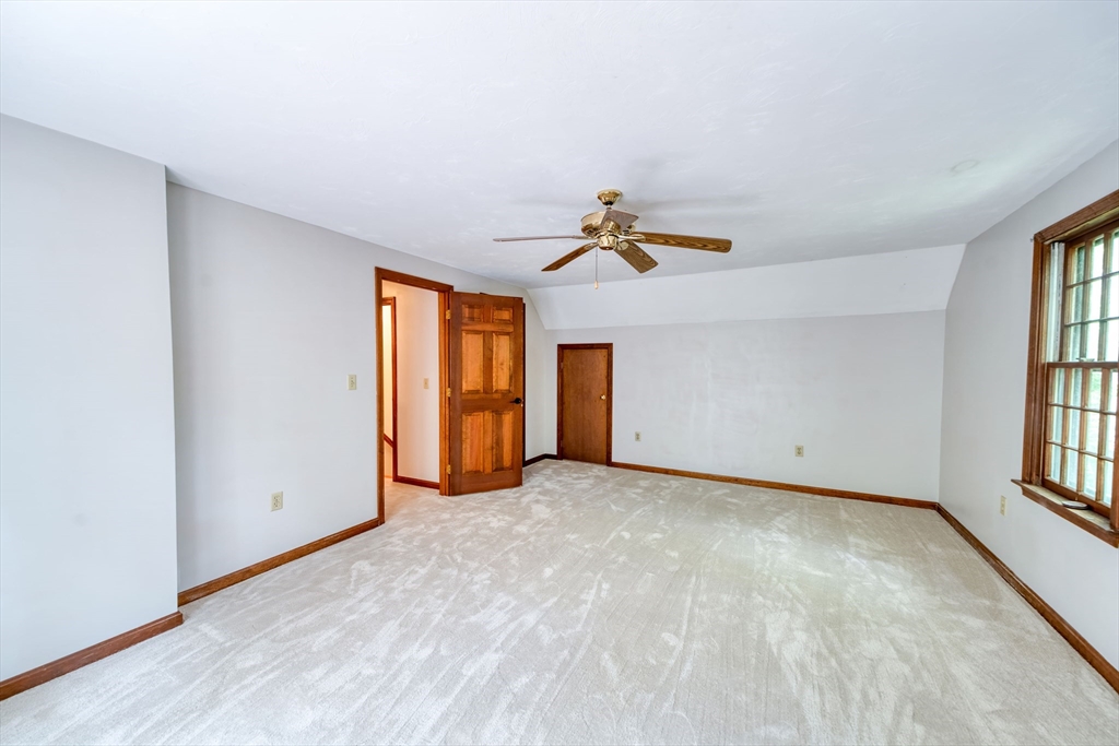 10 Little Acorn Ln