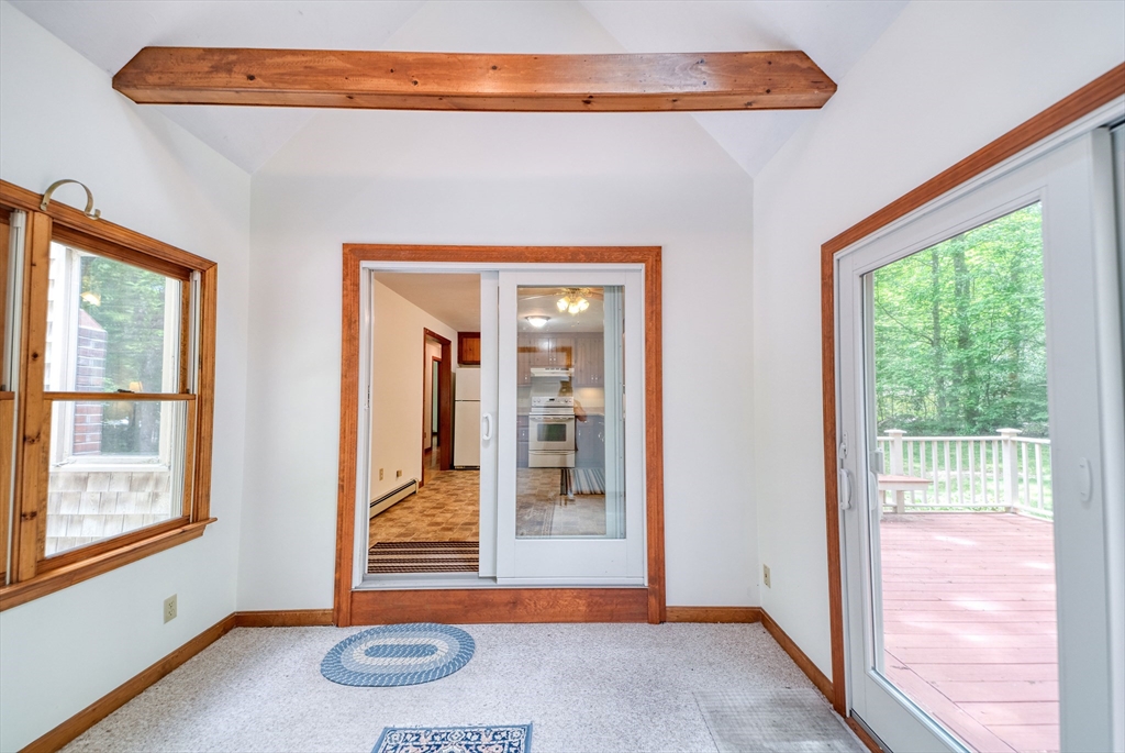 10 Little Acorn Ln