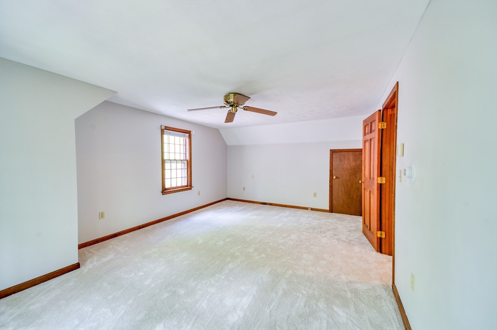 10 Little Acorn Ln