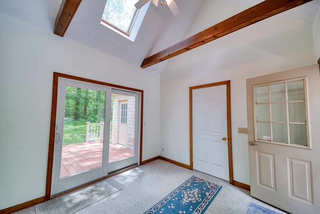 10 Little Acorn Ln