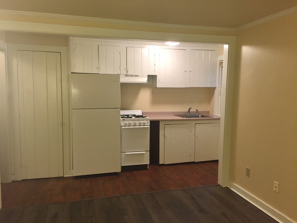 28-30 Lake Rd E