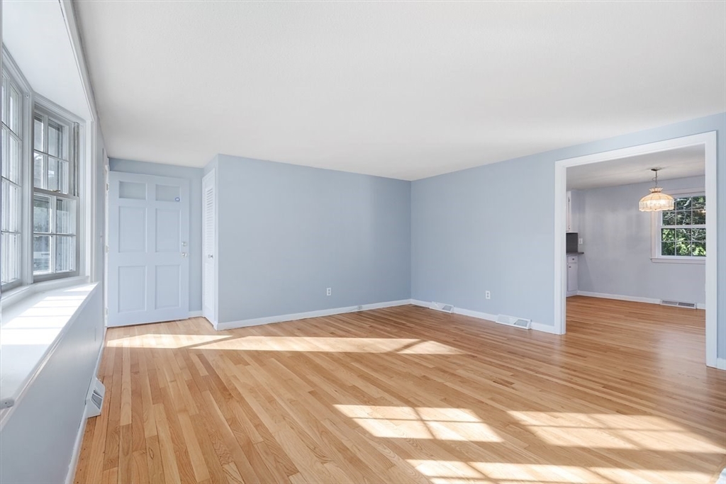 27 Lietrim Cir