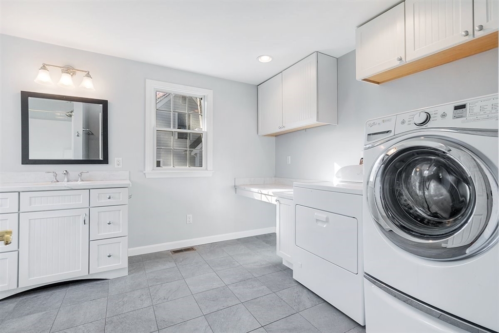 27 Lietrim Cir